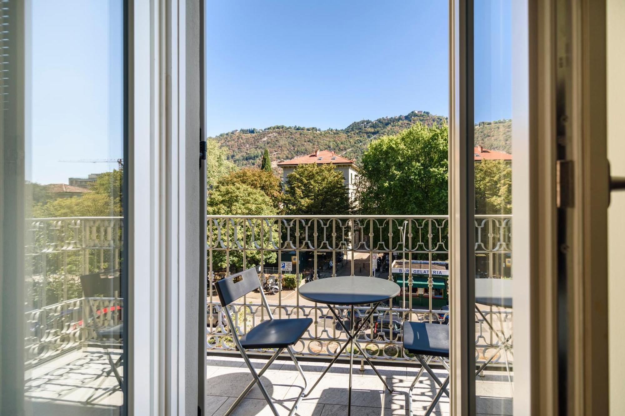 Ferienwohnung Historical Center - Free Parking And Private Terrace Como Exterior foto